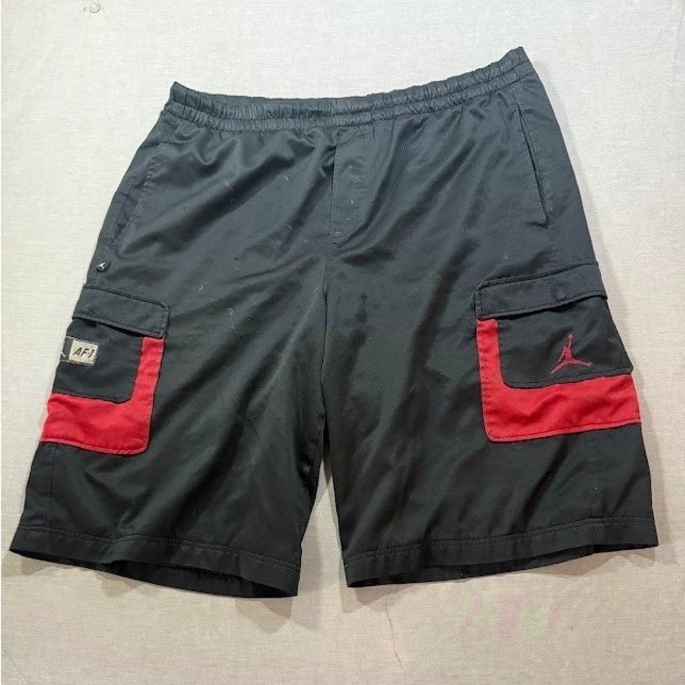 Vintage Jordan Black Red Cargo Athletic Shorts Mens XXL Pockets Drawstring 40x13